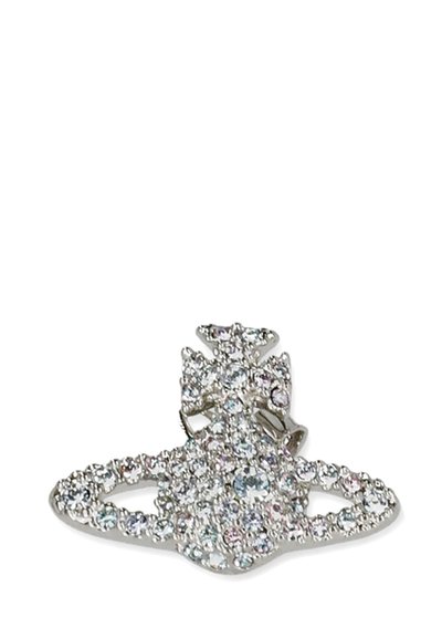 Spilla d'argento a forma di pianeta con anelli, incastonata con piccoli cristalli trasparenti e di colori chiari.