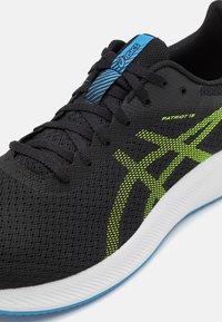 ASICS PATRIOT 13 - Tenisice za cestovno trčanje - black/electric lime