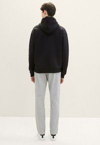 TOM TAILOR DENIM Nohavice - grey white mini houndstooth