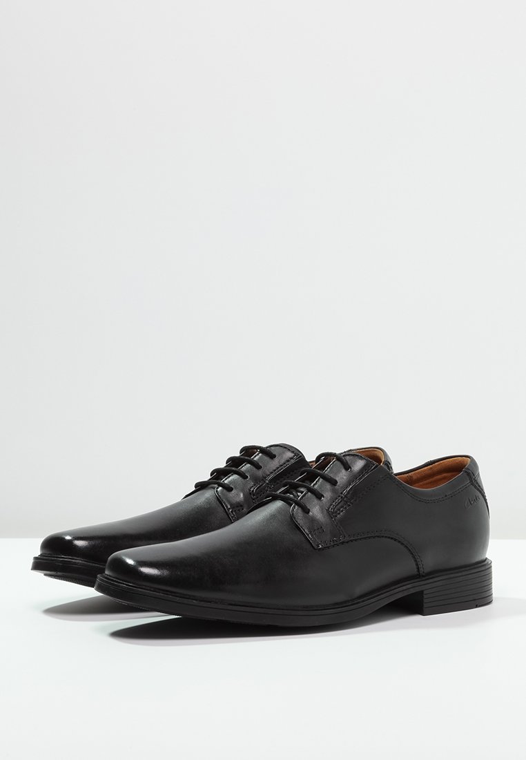 Clarks Homme Tilden Plain Chaussures Oxford En Tissu Classiques Et Confortables