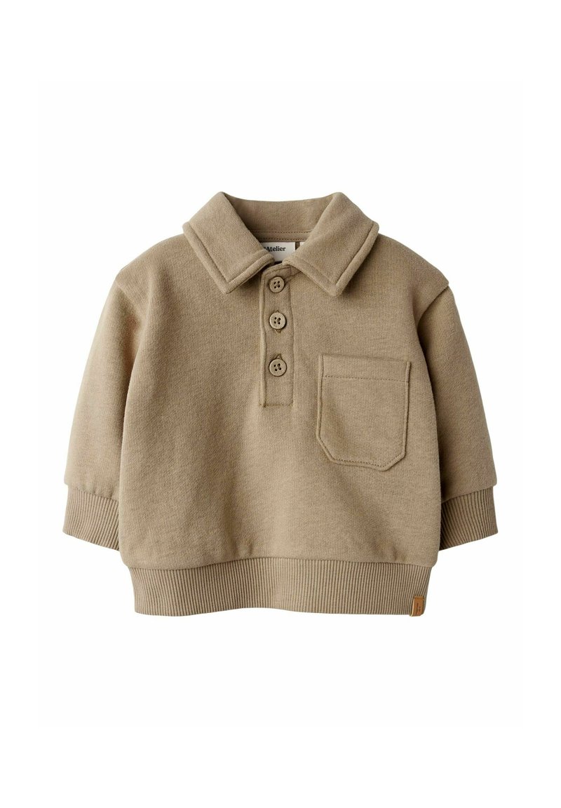 Suéter beige con cuello, cierre de tres botones y bolsillo en el pecho. Tejido suave con puños y dobladillo acanalados, con una pequeña etiqueta de logo.