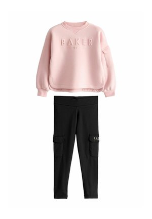 Baker by Ted Baker SET - REGULAR FIT - Træningsbukser - pink