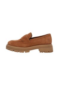 Bruine suede instapper met chunky rubberen zool en lage hak, slip-on ontwerp en banddetail over de wreef, zijaanzicht.