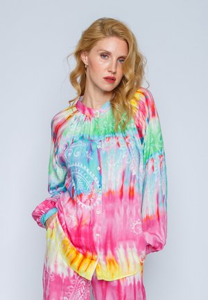 Button-down blouse - batikpaisley