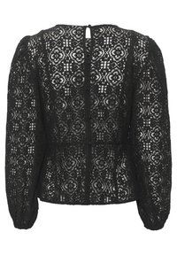 Sort bluse i blonde med blomsterprint, lange puffærmer, rund halsudskæring og en nøglehulslukning bagpå med knapper.