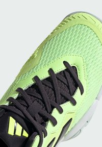 adidas Performance BARRICADE  - Zapatillas de tenis para todas las superficies - green spark   aurora black   crystal jade