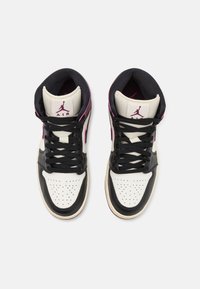 Jordan AIR JORDAN 1 MID SE - Vysoké tenisky - sail/black/active pink/bordeaux/coconut milk