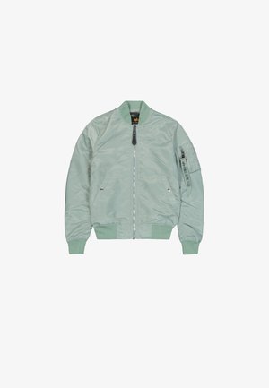 Lysegrønn bomberjakke med frontglidelås, ribbestrikkede mansjetter og kant, to frontlommer med trykknapp og glidelåslomme på ermet med stroppedetalj.
