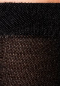 FALKE NO. 1 FINEST - Kniekousen - black