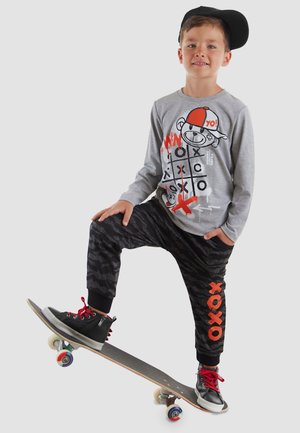 Denokids, BEKLEIDUNG I WIN SET - Jogginghose - grey-black