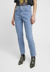 Levi's® 501® CROP - Calças de ganga de perna direita - tango beats