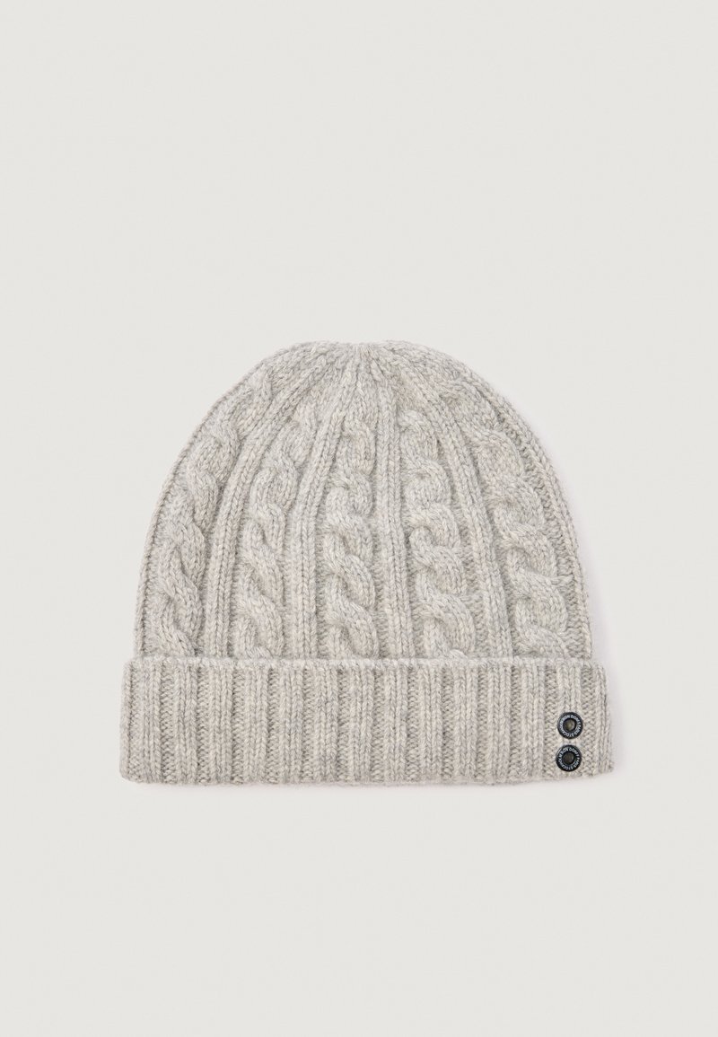 Πλεκτό σκουφάκι σε ανοιχτό γκρι, με σχέδιο καλωδίου, ριμπ περιθώριο και δύο μαύρα κουμπιά στο πλάι για λεπτομέρεια. Μαλακή υφή.