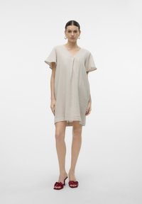 Vero Moda Kasdienė suknelė - silver lining