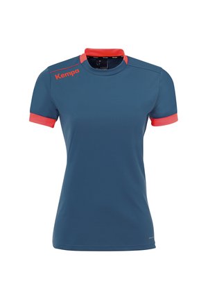Korte mouwen sportshirt in donkerblauwe polyester, met rode accenten op de kraag en mouwen; "Kempa" logo in het rood op de linkerschouder.