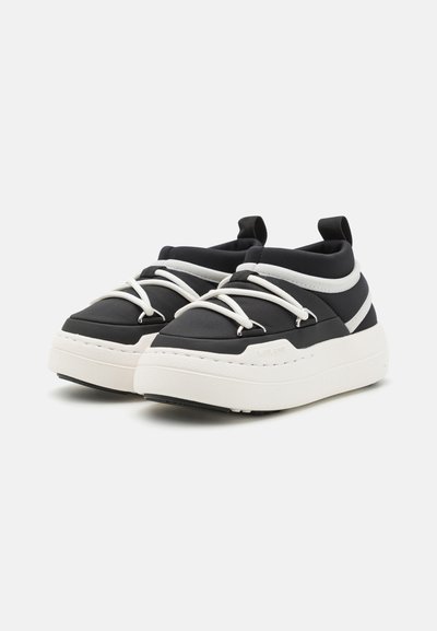 Moon Boot JR PARK ICON UNISEX - Klassikalised poolsaapad - black