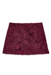 Burgundia miniseelik tekstuurse lillapplikatsiooni ja lõheroheliste äärtega, millel on peen läige ning külgmine tõmblukuga sulgur.