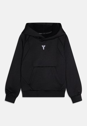 Fekete kapucnis pulóver texturált anyagból, kiemelkedő kenguru zsebbel és fehér logóval a mellkason. Nagy kapucnival és passzos mandzsettákkal rendelkezik.