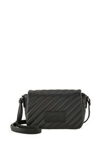 Bolso cruzado negro acolchado hecho de material sintético suave. Cuenta con una correa ajustable y un parche rectangular en la parte frontal. Cierre con cremallera.
