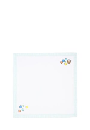 Copertina bianca per bebè con bordo a quadretti azzurri pastello, decorata con cerchi colorati e un piccolo volto di orsetto con la scritta "Moschino".