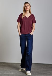 Street One V-NECK - Jednoduché tričko - rot