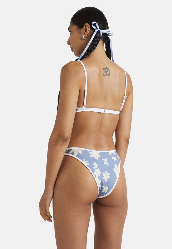 FLEUR FIXED MIT KNAPPER BEDECKUNG - Bikini top - blq3