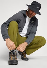 The North Face ANCOHUMA LOOSE PANT - Outdoor trousers - forest olive