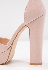 Even&Odd Escarpins à talons hauts - nude