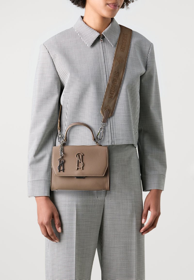 Steve Madden BLATTUCA - Käekott - taupe