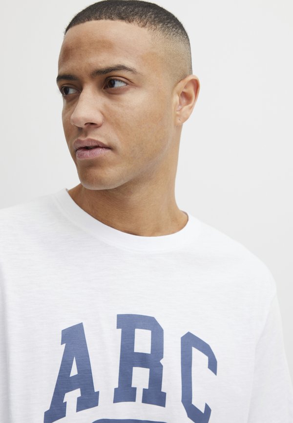 SDFINLEE - Print T-shirt3