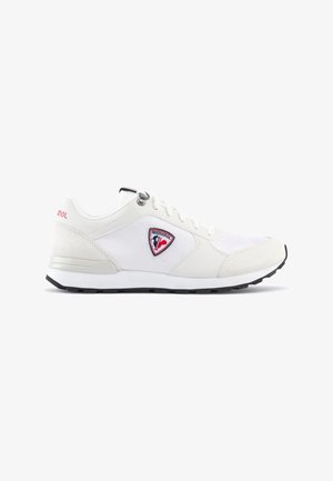 Trainers - white