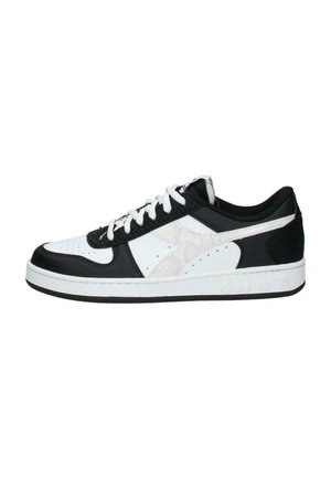Sneaker in bianco e nero con tomaia in pelle liscia, dettagli testurizzati, punta perforata e suola in gomma. Design con lacci e linguetta piatta.