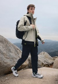 The North Face CEPTOR JACKET - Snowboardová bunda - clay grey/black