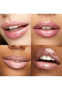 Quatre gros plans de lèvres roses brillantes et scintillantes sur des teints de peau variés, certaines légèrement entrouvertes laissant entrevoir les dents.