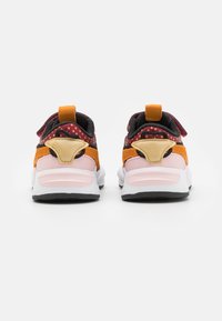 Puma BOHO GLEAM - Sneakers - black/almond blossom/intense red