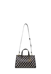 Sac tissé noir et blanc avec double anses, bandoulière ajustable, quincaillerie dorée et un charm logo proéminent.