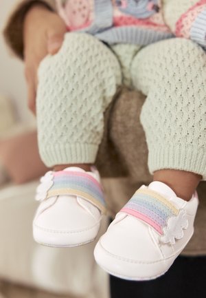 Next, REGULAR FIT  - Chaussons - white rainbow