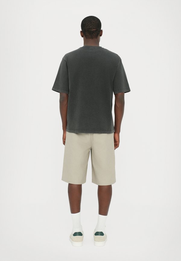 BOXY EMBROIDERED - Print T-shirt4