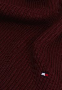 Tommy Hilfiger FLAG SCARF UNISEX - Sall - deep rouge