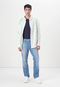 Tommy Jeans SLIM STRIPE SHIRT - Cămașă - cloudy jade