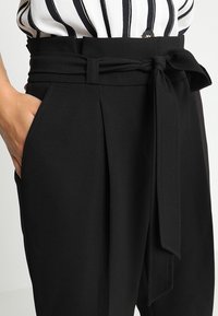 New Look Petite Pantaloni - black