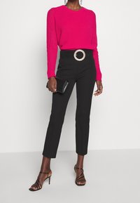 RIANI Stickad tröja - pink