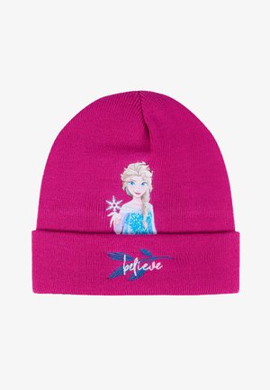 Rosa gestrickte Mütze mit einem grafischen Motiv eines Charakters mit blonden Haaren und einem blauen Kleid, der Eiskristalle hält, mit dem bestickten Wort "glauben".