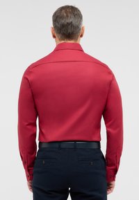 Eterna BAUMWOLLHEMD - SLIM FIT - Zakelijk overhemd - rot