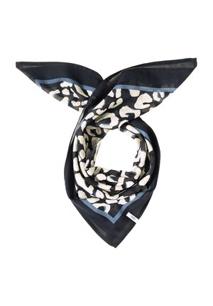 Schwarz-weißes Leopardenmuster auf einem quadratischen Schal mit blauem Rand, locker gefaltet, mit einem sichtbaren Markenschild an einer Kante.