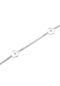 Bracelet en chaîne argentée avec des charms en forme de fleur blanche dotés d'un centre noir et d'un marquage "925" sur le métal. Texture lisse sur l'ensemble.