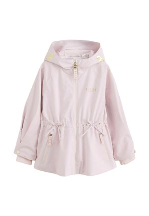 Lichtroze gewatteerde jas met capuchon, ritssluiting aan de voorkant, verstelbare taillekoorden, ritssluitingen op zakken en gouden "Baker"-branding op borst en capuchon.