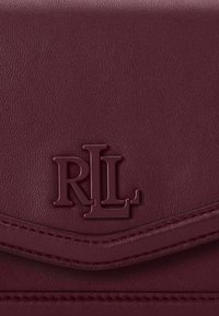 Lauren Ralph Lauren NAPPA LEATHER MEDIUM SAWYER BAG - Borsa a tracolla - pinot noir