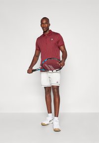Fila STRIPES BJÖRN - Poloskjorter - cabernet/white alyssum