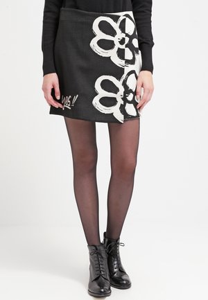 A-Linien-Rock - black