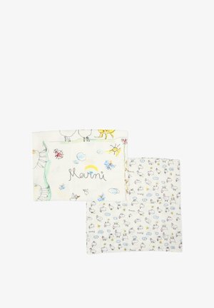 Dwa bawełniane tkaniny z zabawnymi, ręcznie rysowanymi ilustracjami. Jeden wzór przedstawia zwierzęta i chmury; drugi kolorowe owady i kwiaty.